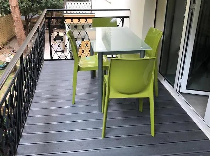 2 Pieces Croisette-martinez * Cannes
